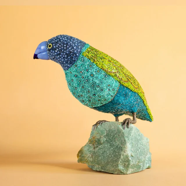 Blue Bird, dettaglio piumaggio in mosaico blu e verde, Dusciana Bravura