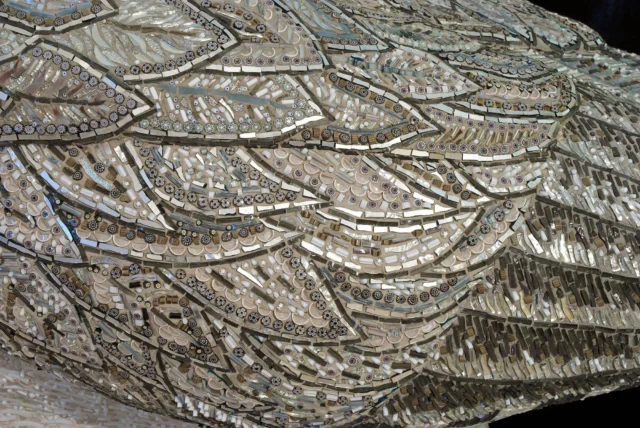 Kagu, scultura in mosaico, vista laterale, Dusciana Bravura
