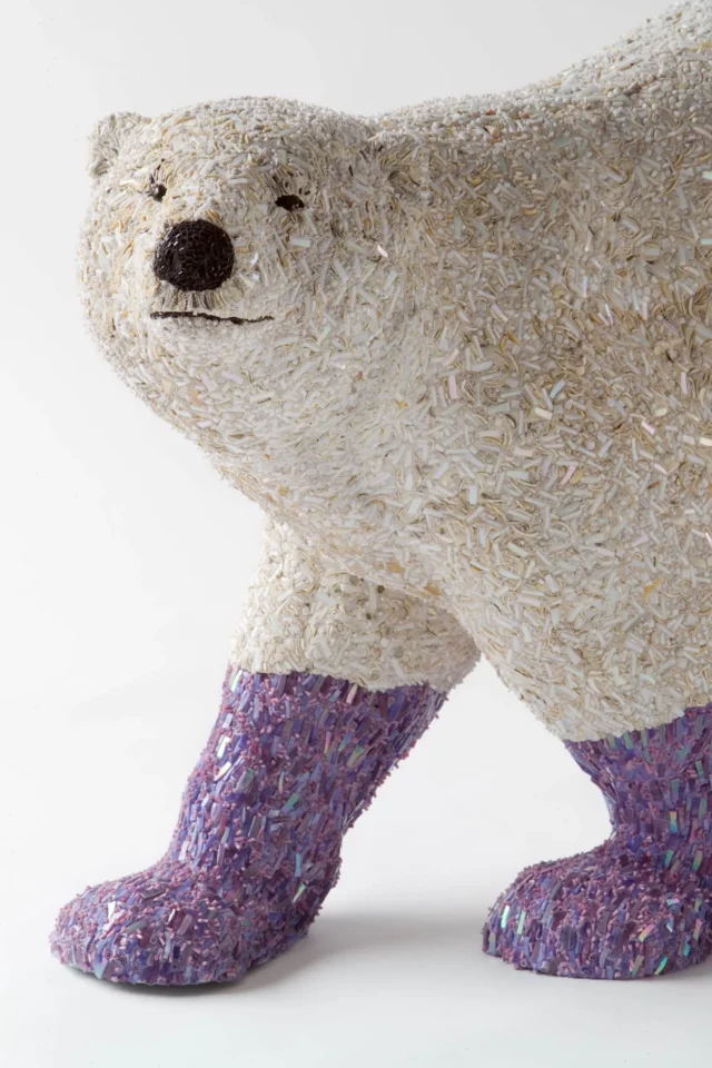 Orso Bianco, scultura in mosaico, vista laterale, Dusciana Bravura